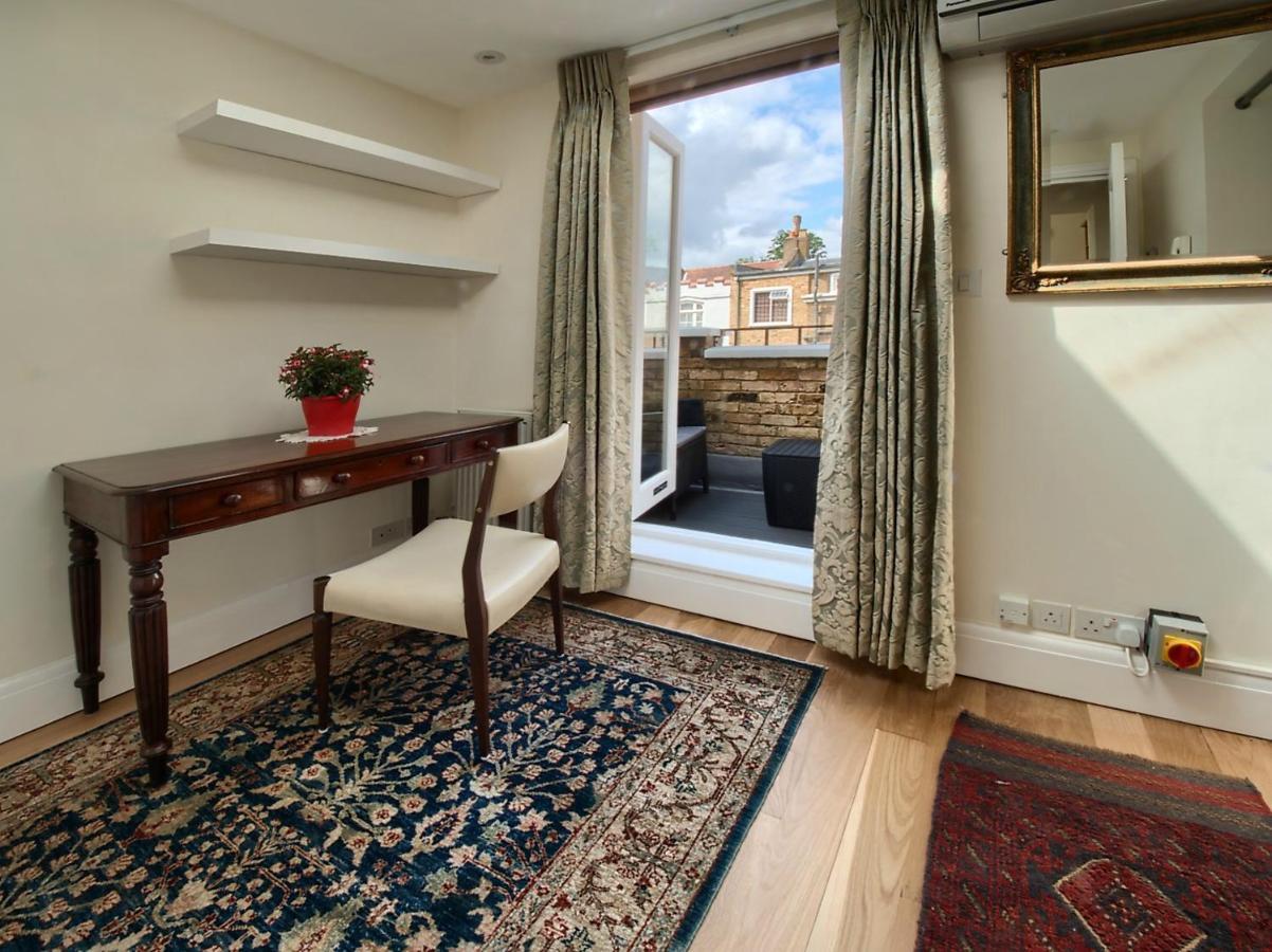 Serene Townhouse With Parking London Exterior foto