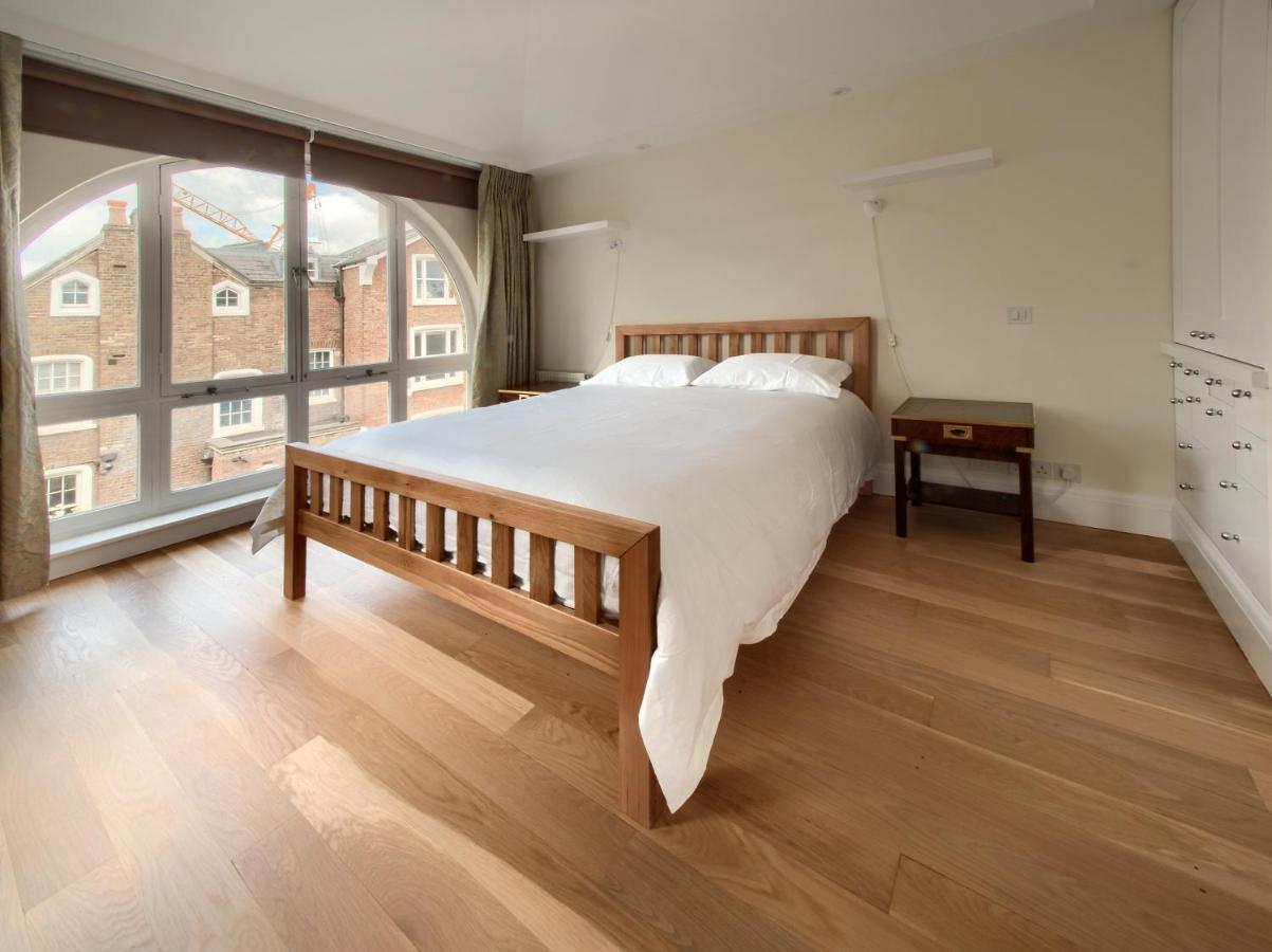 Serene Townhouse With Parking London Exterior foto